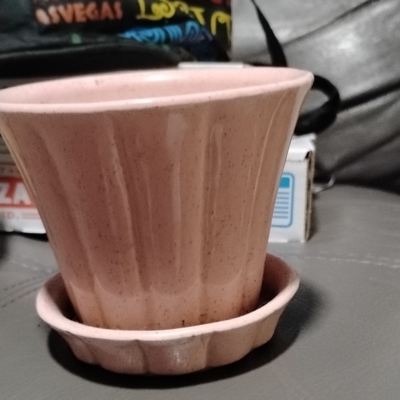 Vintage Pink Ceramic Planter - Picture 5 of 5